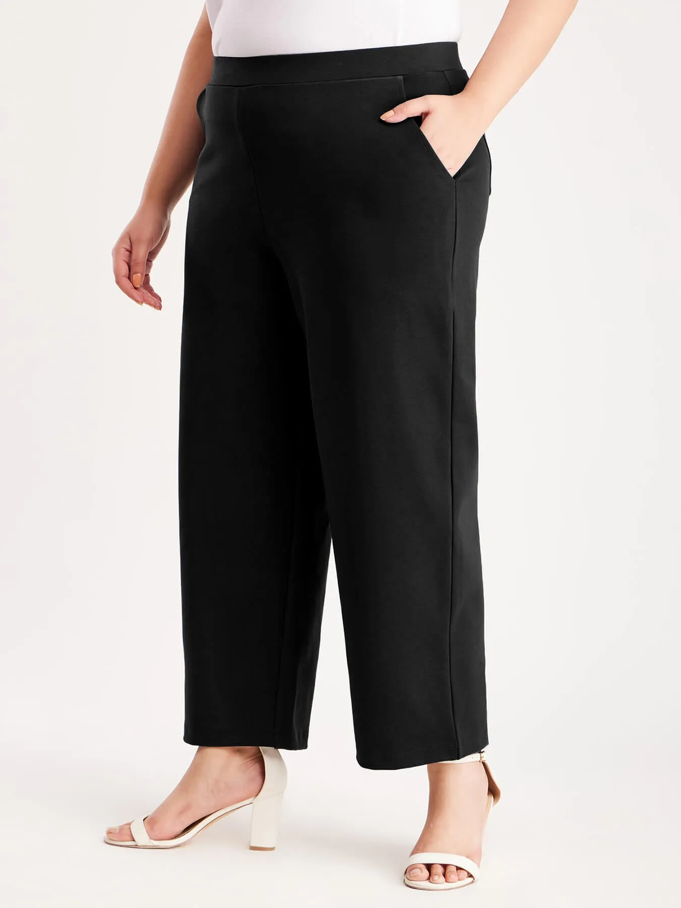 LivIn X Wide Leg Pants - Black