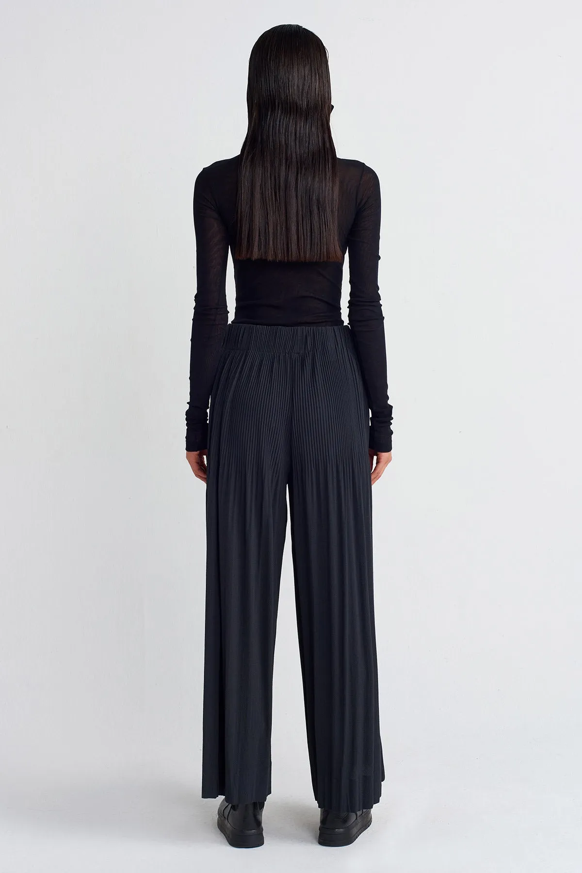 Nu Pleated Trousers Dark Grey